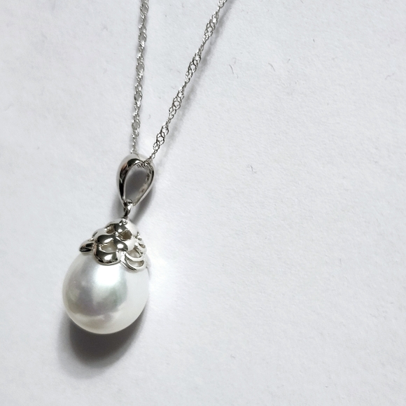 10K Gold White Pearl Teardrop Pendant & Chain Necklace NEW - Picture 10 of 11